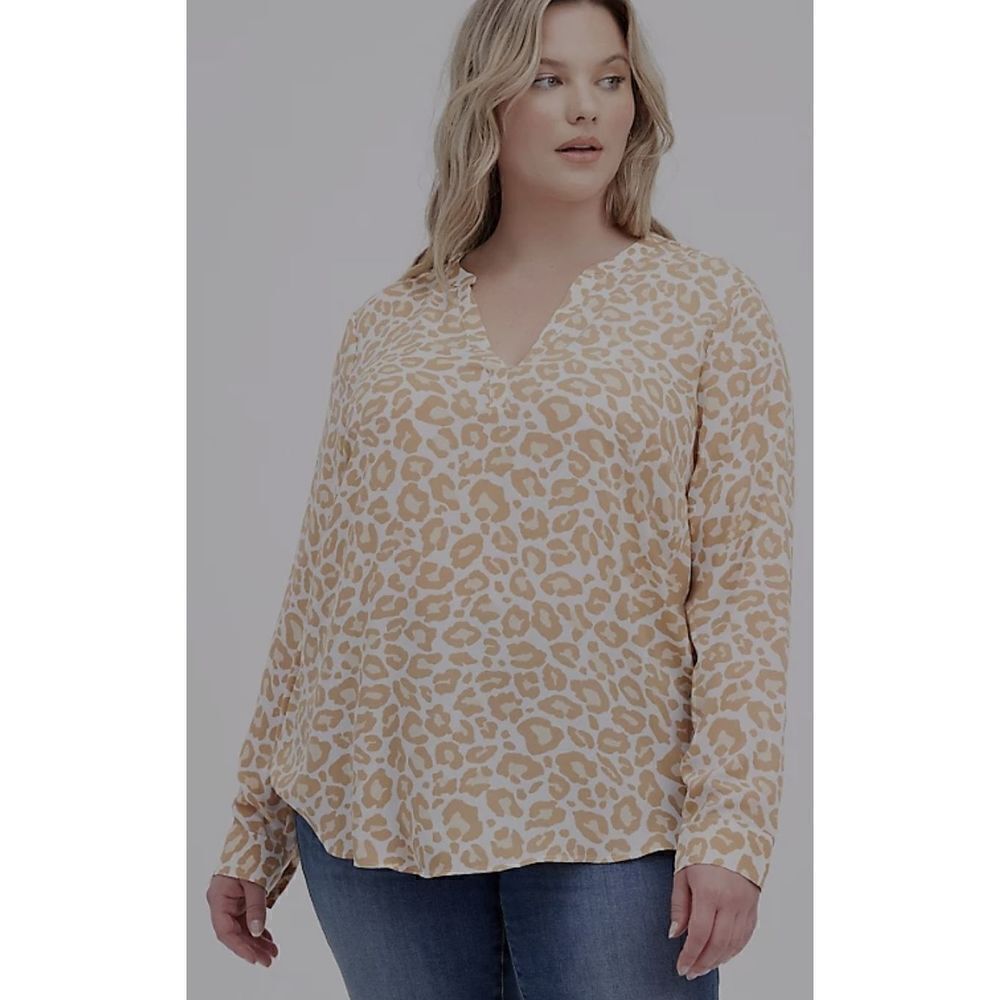 Torrid Women's Georgette Hi-Low Pullover Long Tan White Animal Print Sleeve Blou